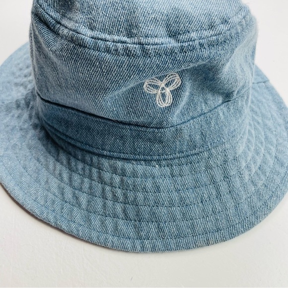 TNA Accessories - Bucket Denim Hat size XS